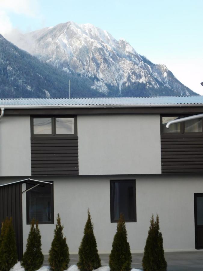 Mountain Vista Suites Зернешті Екстер'єр фото