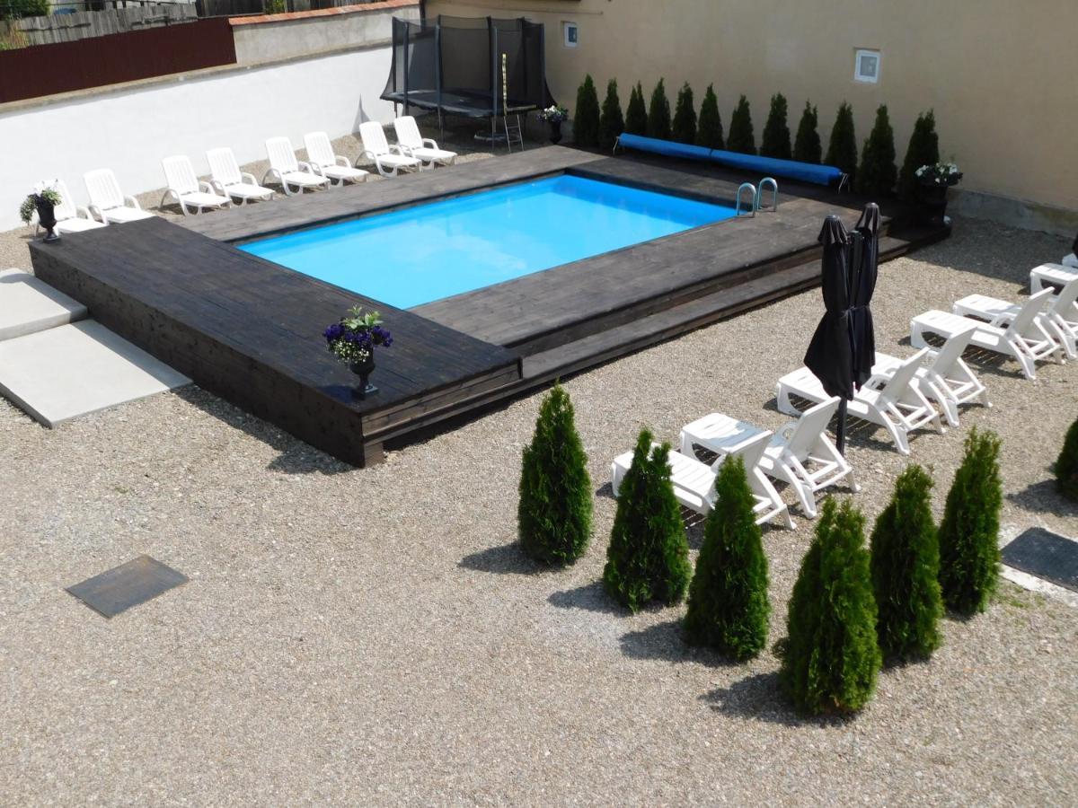 Mountain Vista Suites Зернешті Екстер'єр фото