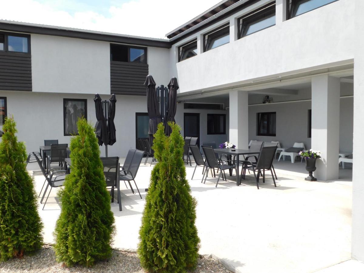 Mountain Vista Suites Зернешті Екстер'єр фото